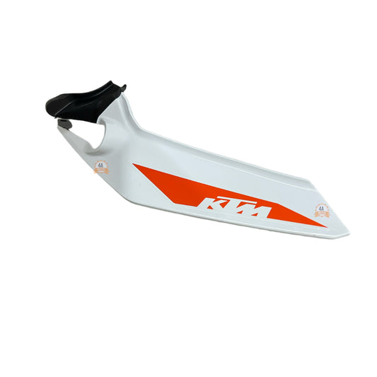 Tapa Sillin Trasera Derecha Blanca Ktm Duke 200 / 250 / 390 Ng Original