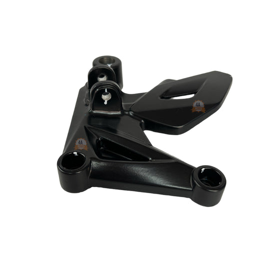Soporte Posapie Delantero Derecho Negro Ns200 / 160/fi Bajaj