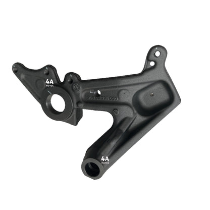 Soporte Posapie Derecho Adventure 250 / 390 Original Ktm