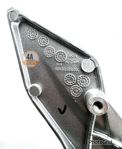Soporte Posapie Delantero Derecho Ktm Duke 200 Y 390.